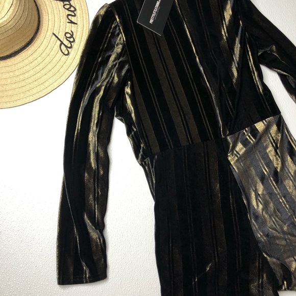 Pretty Little Thing Velvet Stripe Plunge Playsuit - Picture 11 of 12